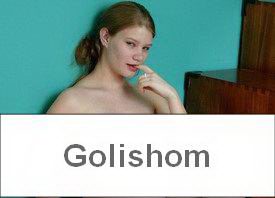 Беременная девушка похвасталась своим животиком