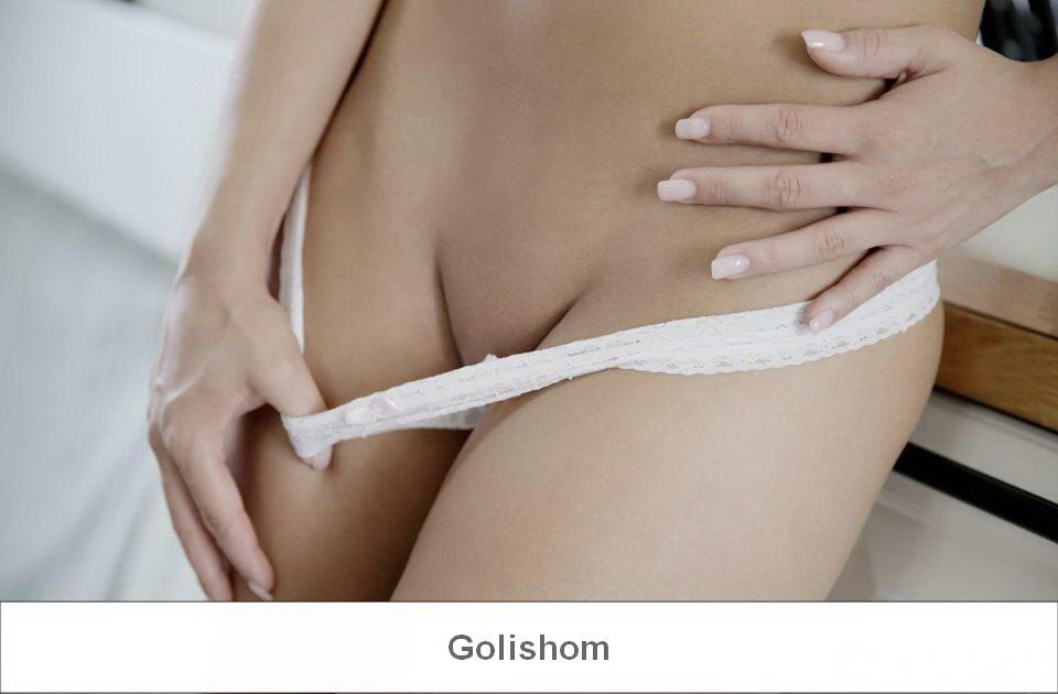 Раскрутил телку на стриптиз прям на кухне Раскрутил телку на стриптиз прям на кухне