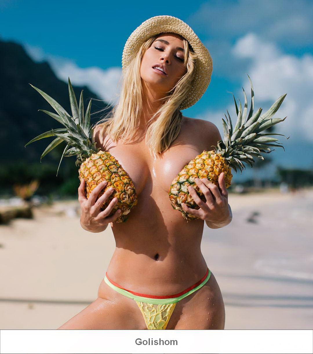 Самые свежие фото из Instagram Сары Андервуд Самые свежие фото из Instagram Сары Андервуд