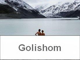 Обнаженные и счастливые нудисты на фоне природы