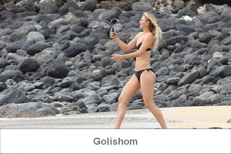 Мария Шарапова засветилась на пляже в бикини Мария Шарапова засветилась на пляже в бикини