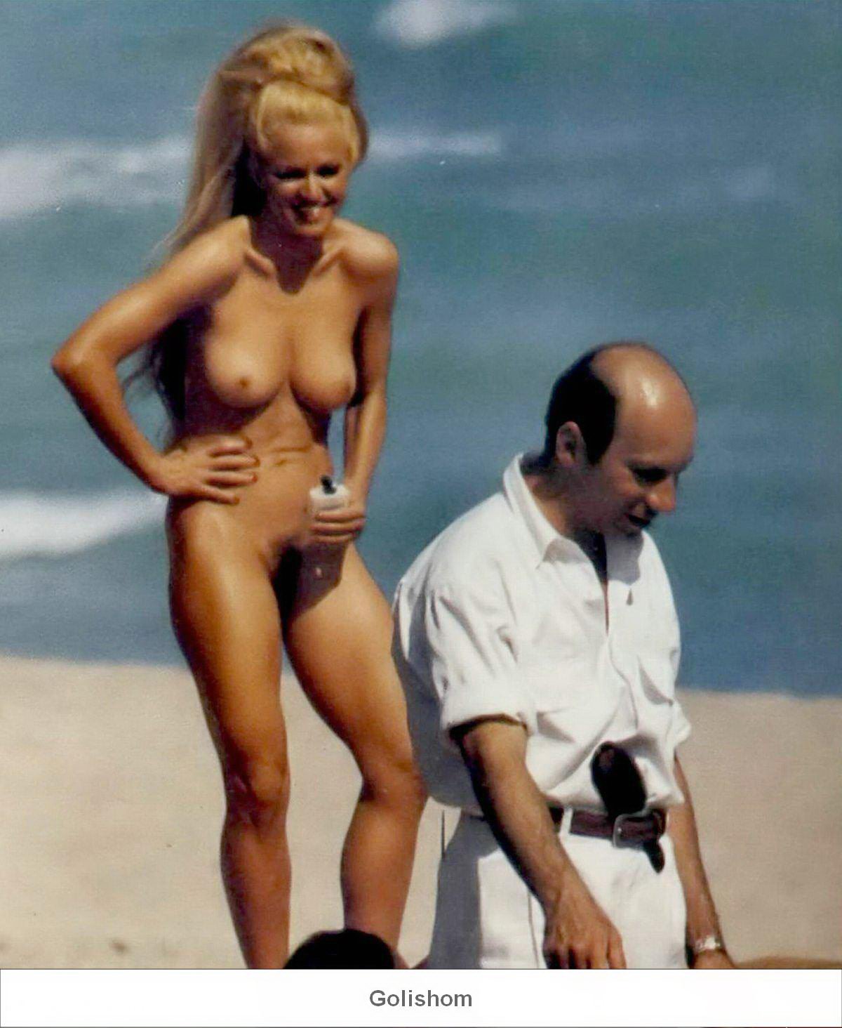 Эксклюзивные фото голой Мадонны (58 фото) Эксклюзивные фото голой Мадонны (58 фото)