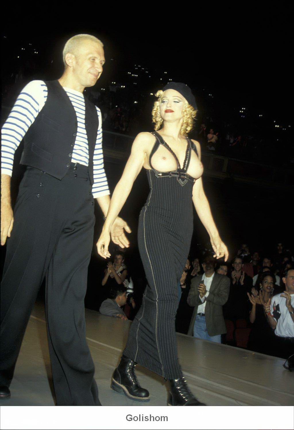 Эксклюзивные фото голой Мадонны (58 фото) Эксклюзивные фото голой Мадонны (58 фото)