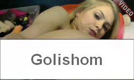 Блондинка и большой дилдо в попке видео