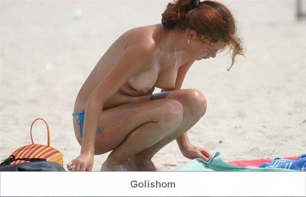 Нудисты на пляже голышом Нудисты на пляже голышом