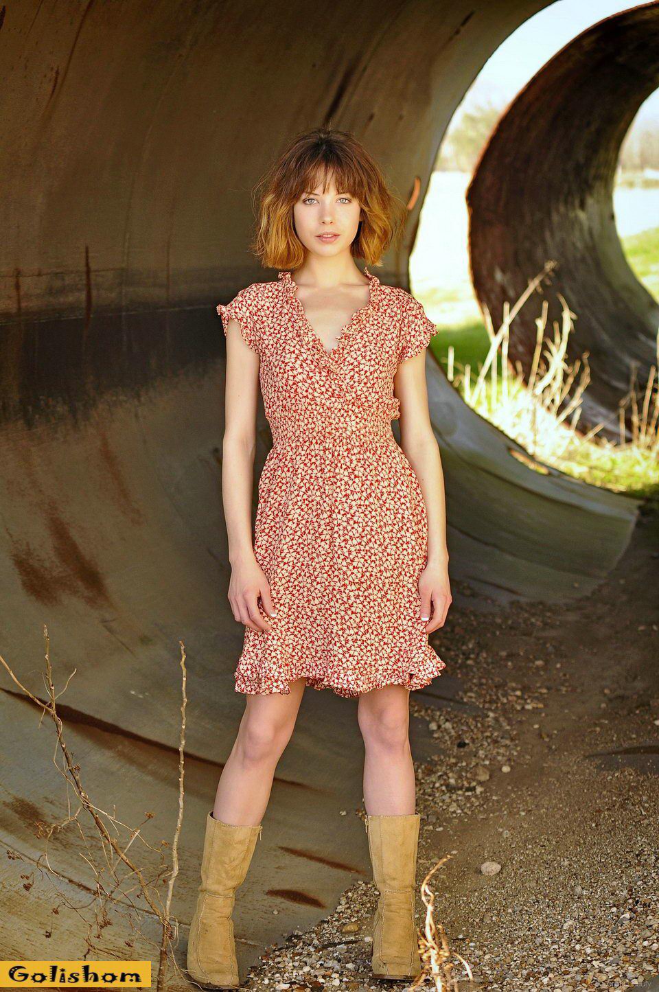 Прогулка голышом на природе Прогулка голышом на природе