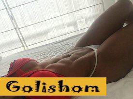 Спортивные девушки с кубиками на животе