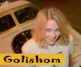 Мейтленд Уорд сфотографировалась в майке и без бюстгальтера