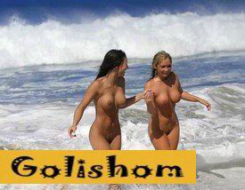 Молоденькие голые девушки у воды и под водой