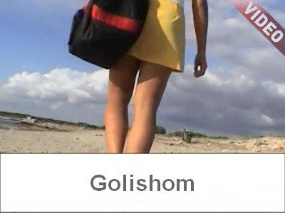 Познакомился с озабоченной нудисткой на пляже - видео