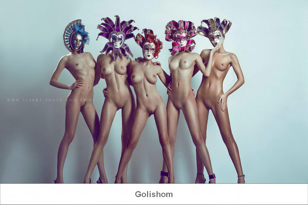 Много голых девушек Много голых девушек