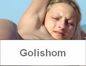 На пляже нудистском