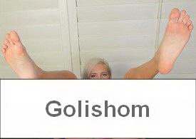 Девушки ну с очень большими половыми губами