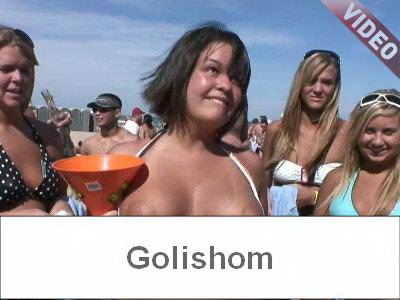 Покажи сиськи за бусы - Дурдом на американском пляже. Видео HD