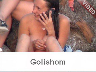 Шикарная нудисточка разговаривает голая по телефону - видео HD