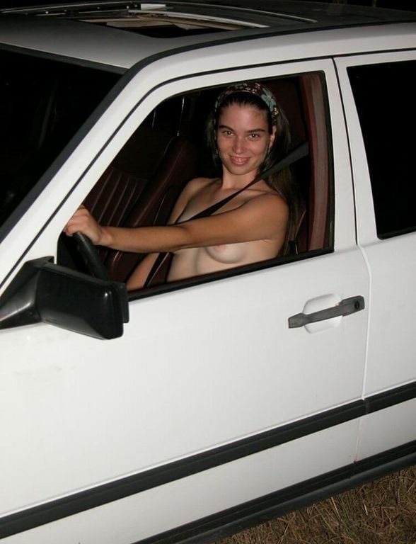 Фото по теме Голые девки в машине раздвигают ноги Фото по теме Голые девки в машине раздвигают ноги